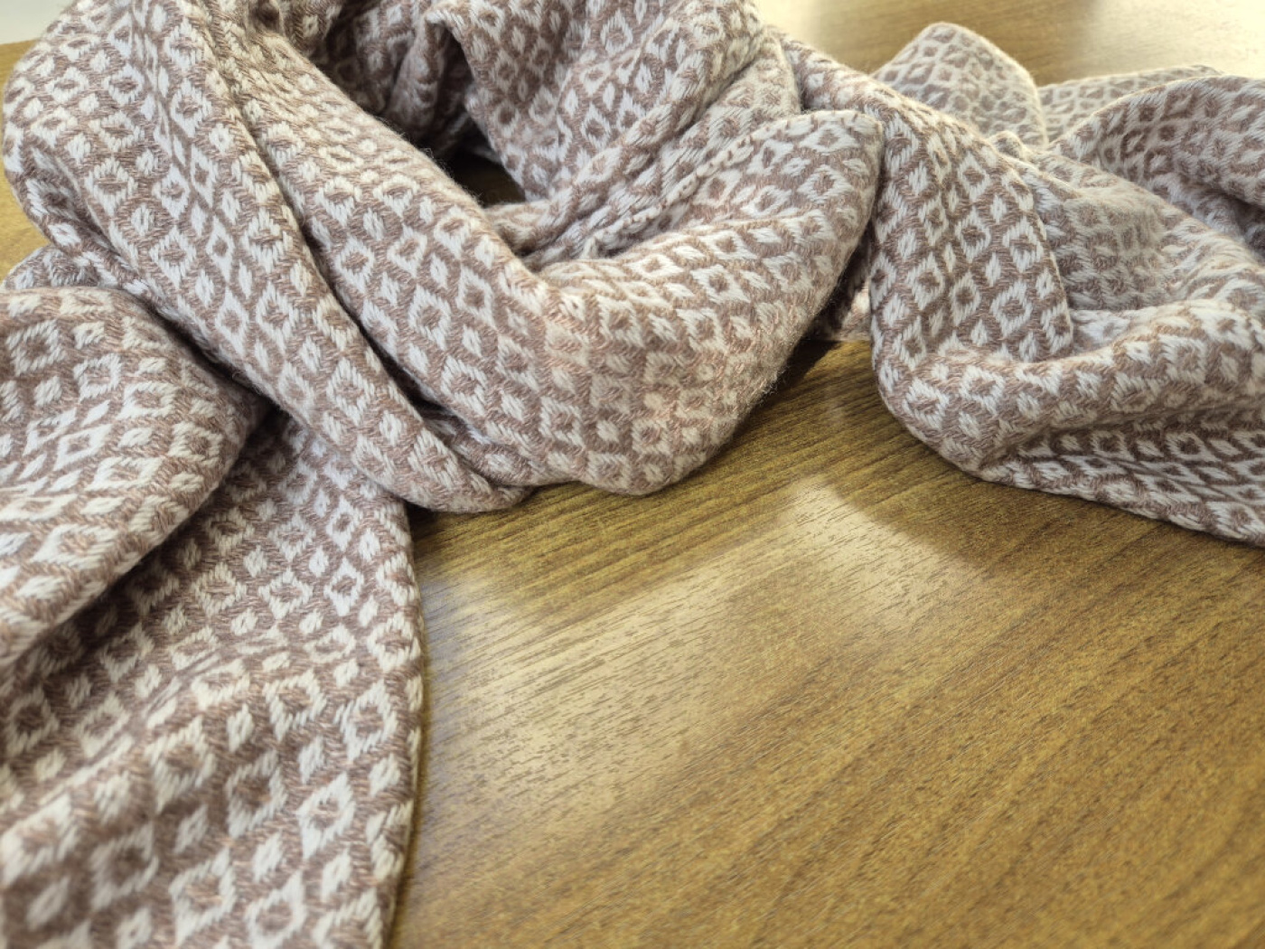 LWH Kaschmir-Schal | Helles Kupfer & Creme | Rautenmuster | weich & strukturiert | 66×190 cm